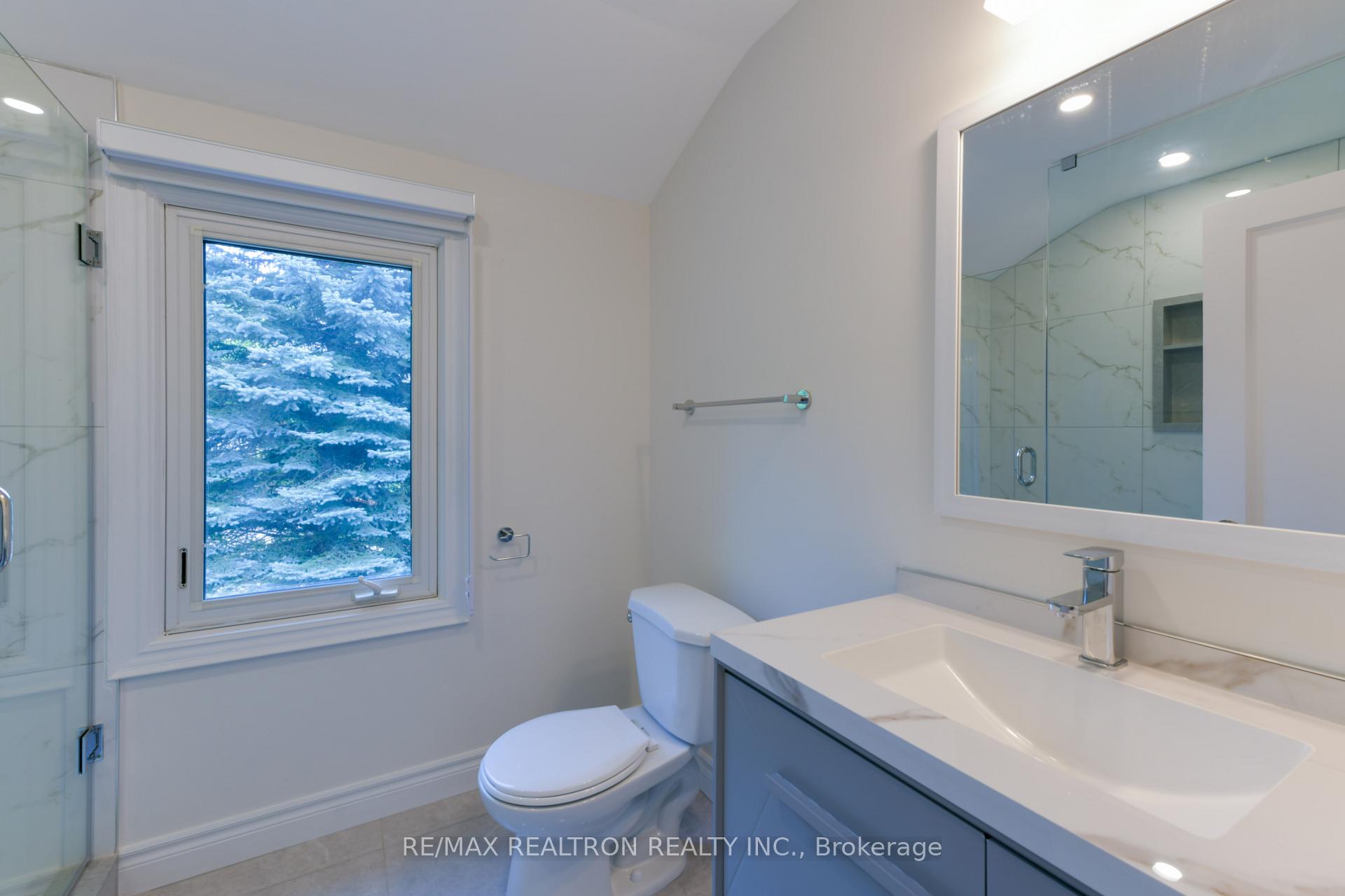 Photo 29 of 150 Upper Canada Drive, North York, St. Andrew-Windfields — HOMEH