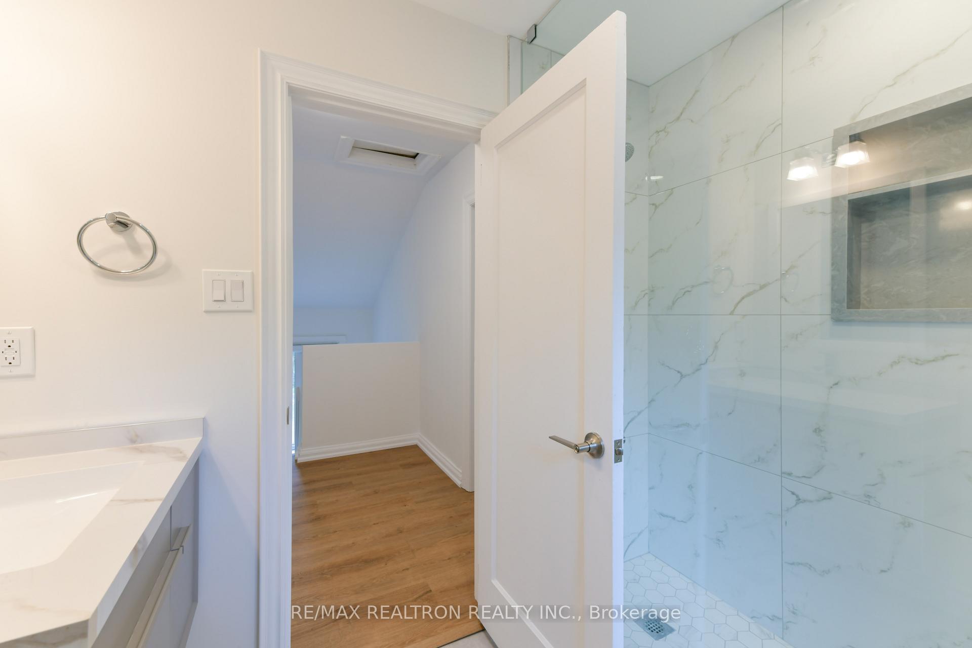 Photo 30 of 150 Upper Canada Drive, North York, St. Andrew-Windfields — HOMEH