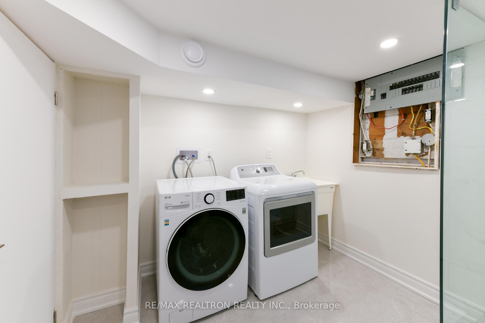 Photo 45 of 150 Upper Canada Drive, North York, St. Andrew-Windfields — HOMEH