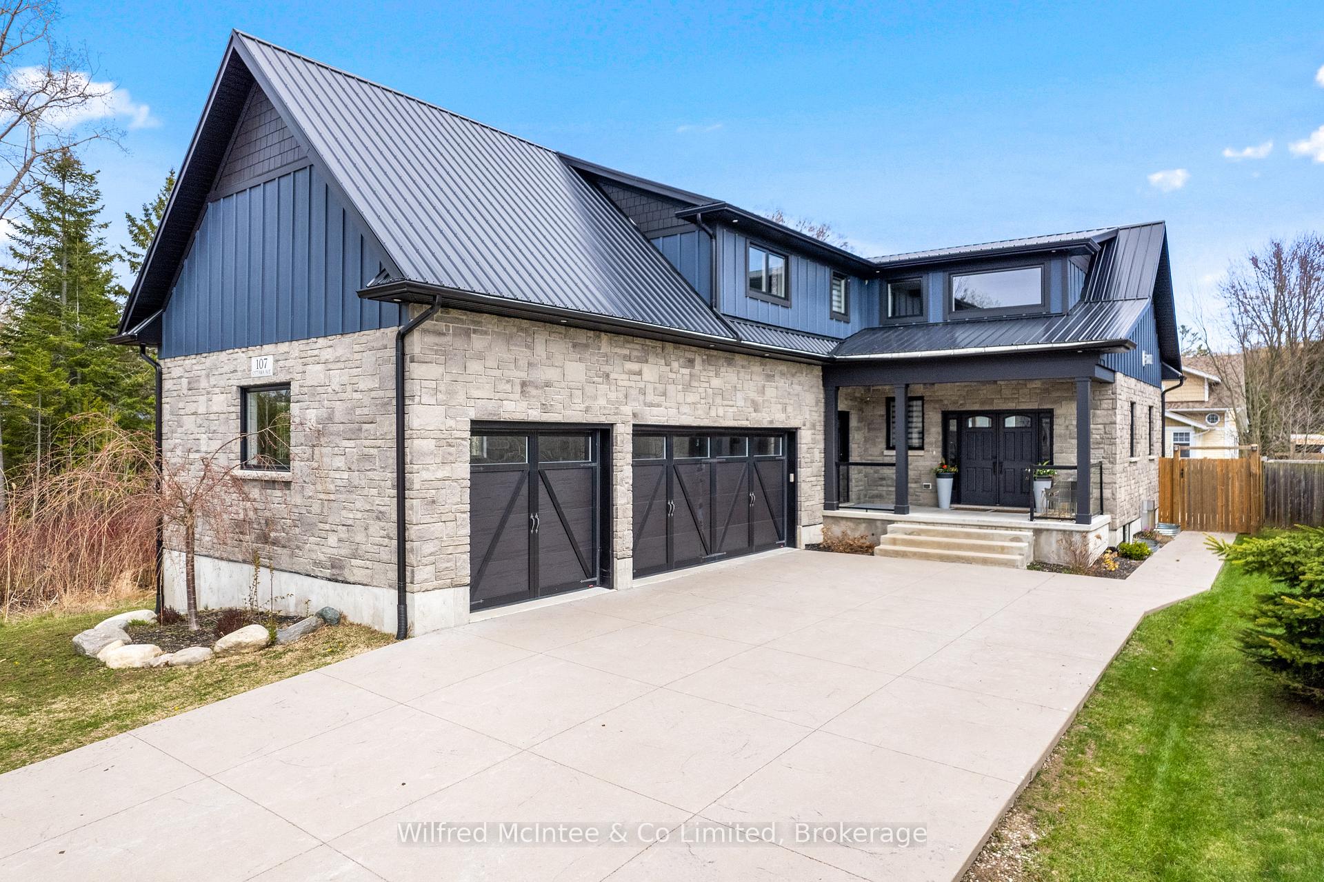 Photo of 107 Ottawa Avenue