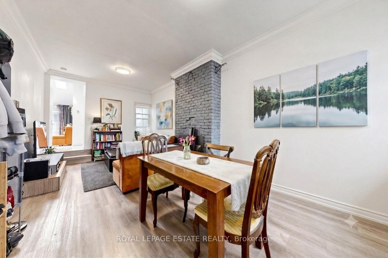 Photo 2 of 44 Mitchell Avenue, Toronto, Niagara — HOMEH
