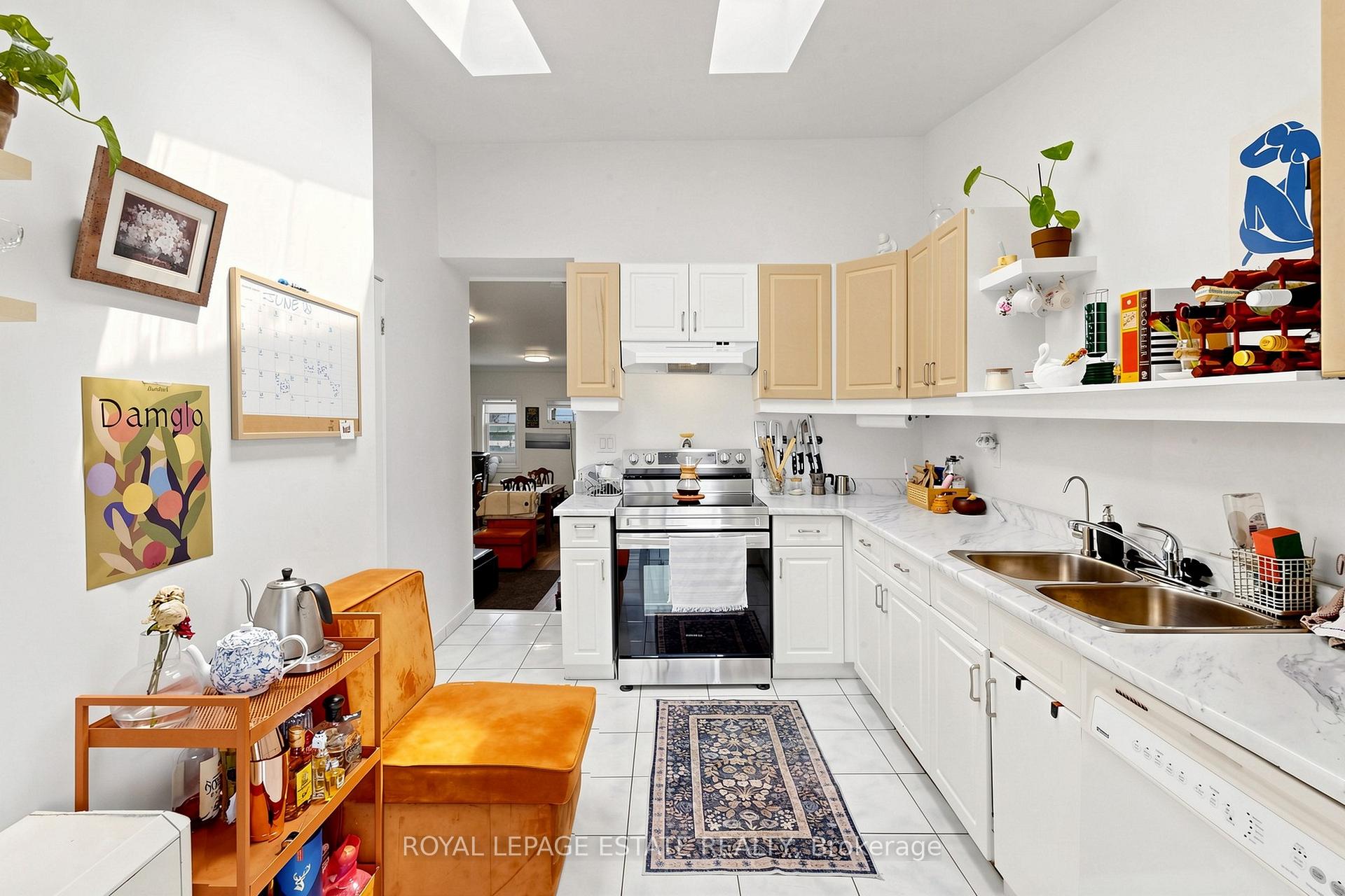 Photo 8 of 44 Mitchell Avenue, Toronto, Niagara — HOMEH