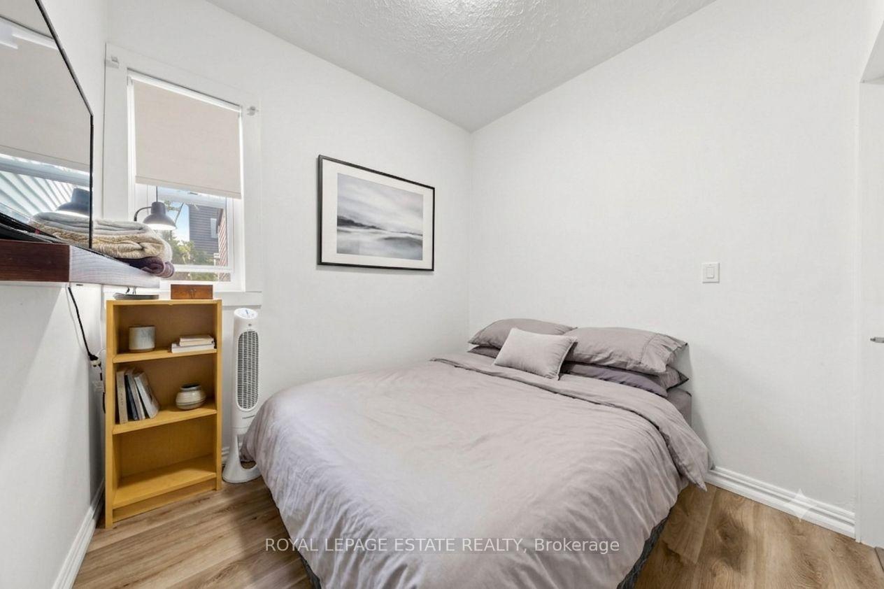Photo 10 of 44 Mitchell Avenue, Toronto, Niagara — HOMEH