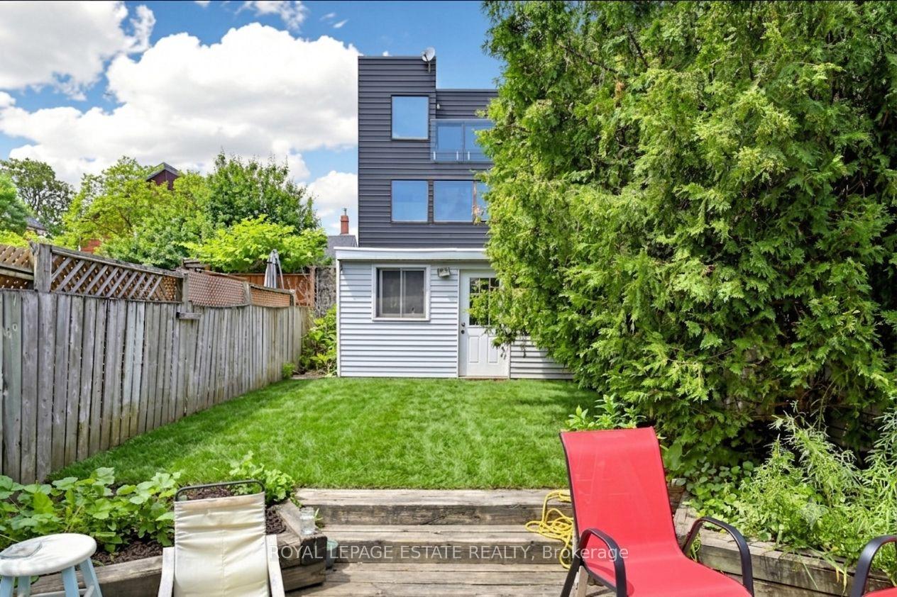 Photo 13 of 44 Mitchell Avenue, Toronto, Niagara — HOMEH