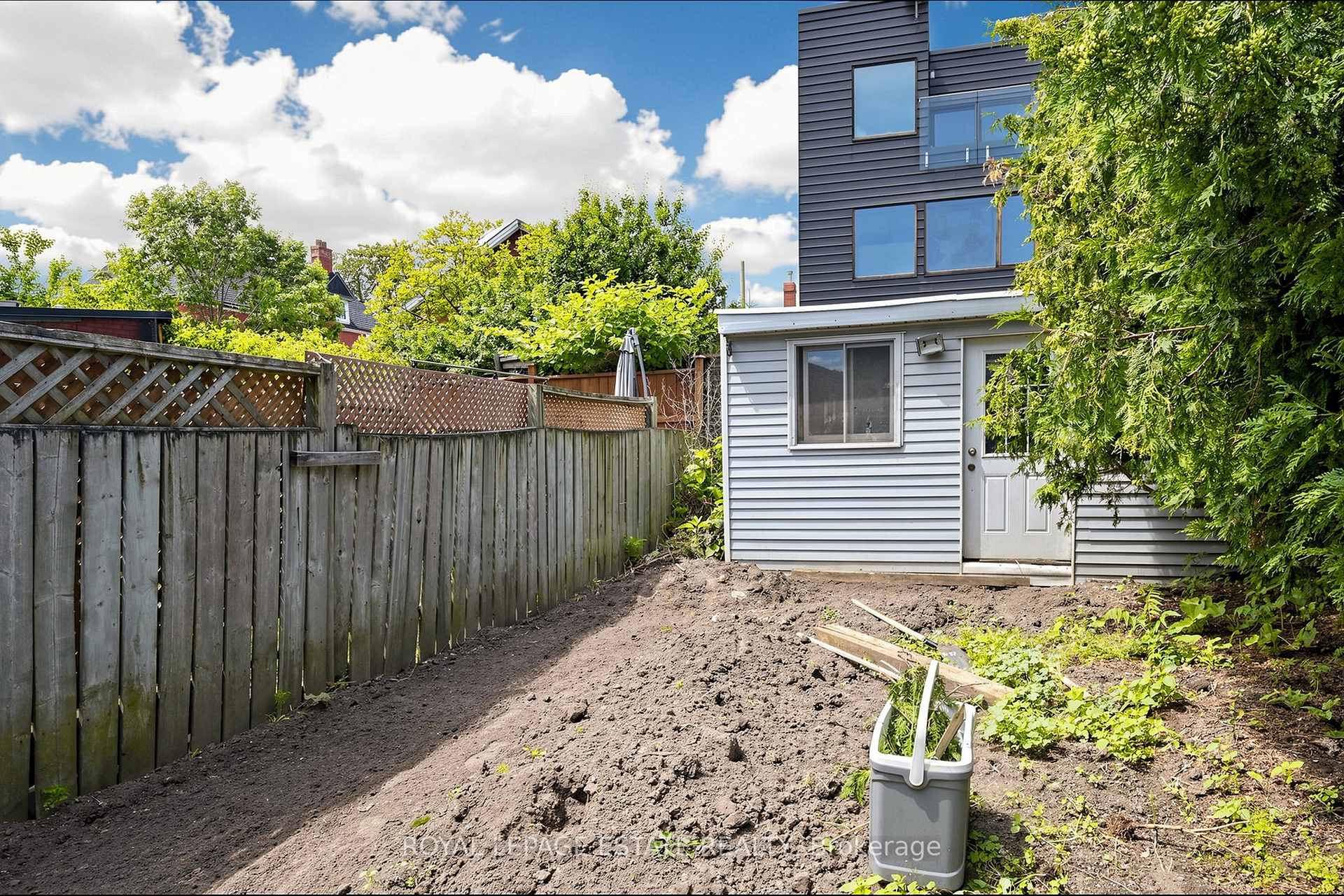 Photo 14 of 44 Mitchell Avenue, Toronto, Niagara — HOMEH