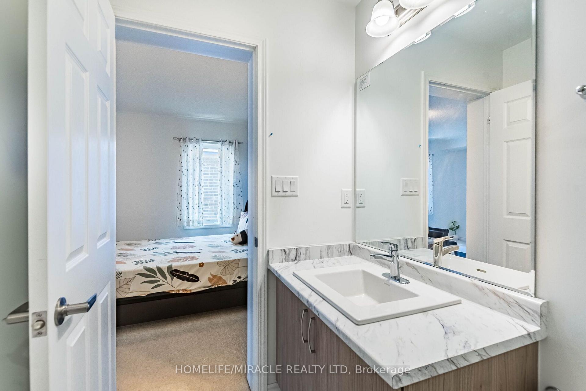 Photo 23 of 25 Keppel Circle, Brampton, Northwest Brampton — HOMEH