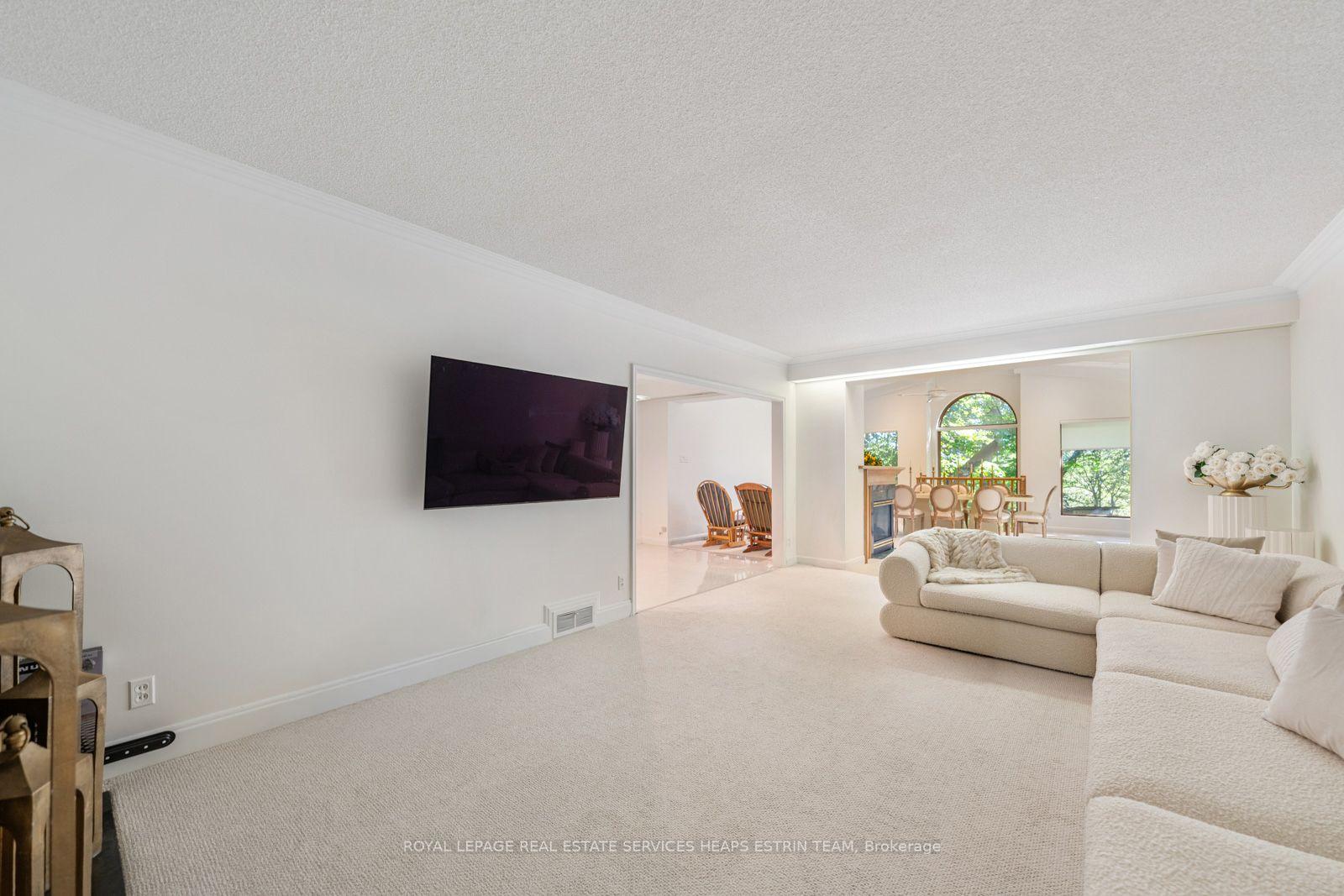 Photo 7 of 38 Killdeer Crescent, Toronto, Leaside — HOMEH
