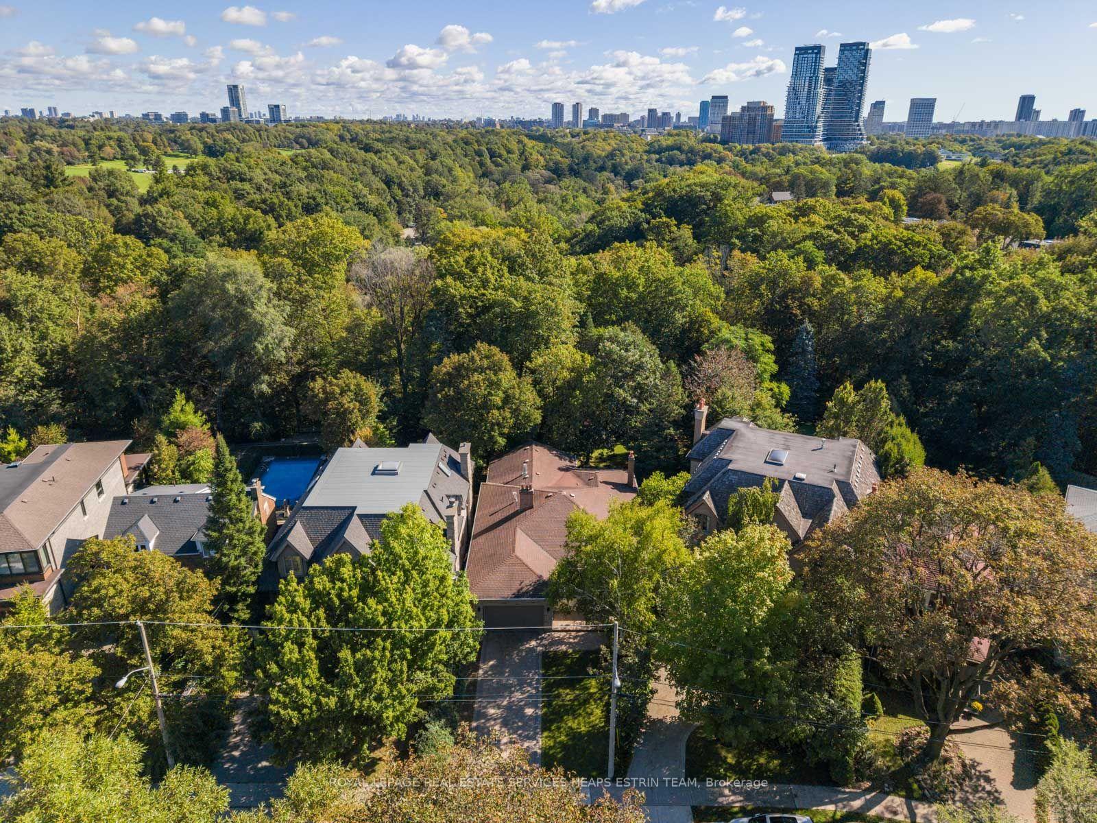 Photo 48 of 38 Killdeer Crescent, Toronto, Leaside — HOMEH