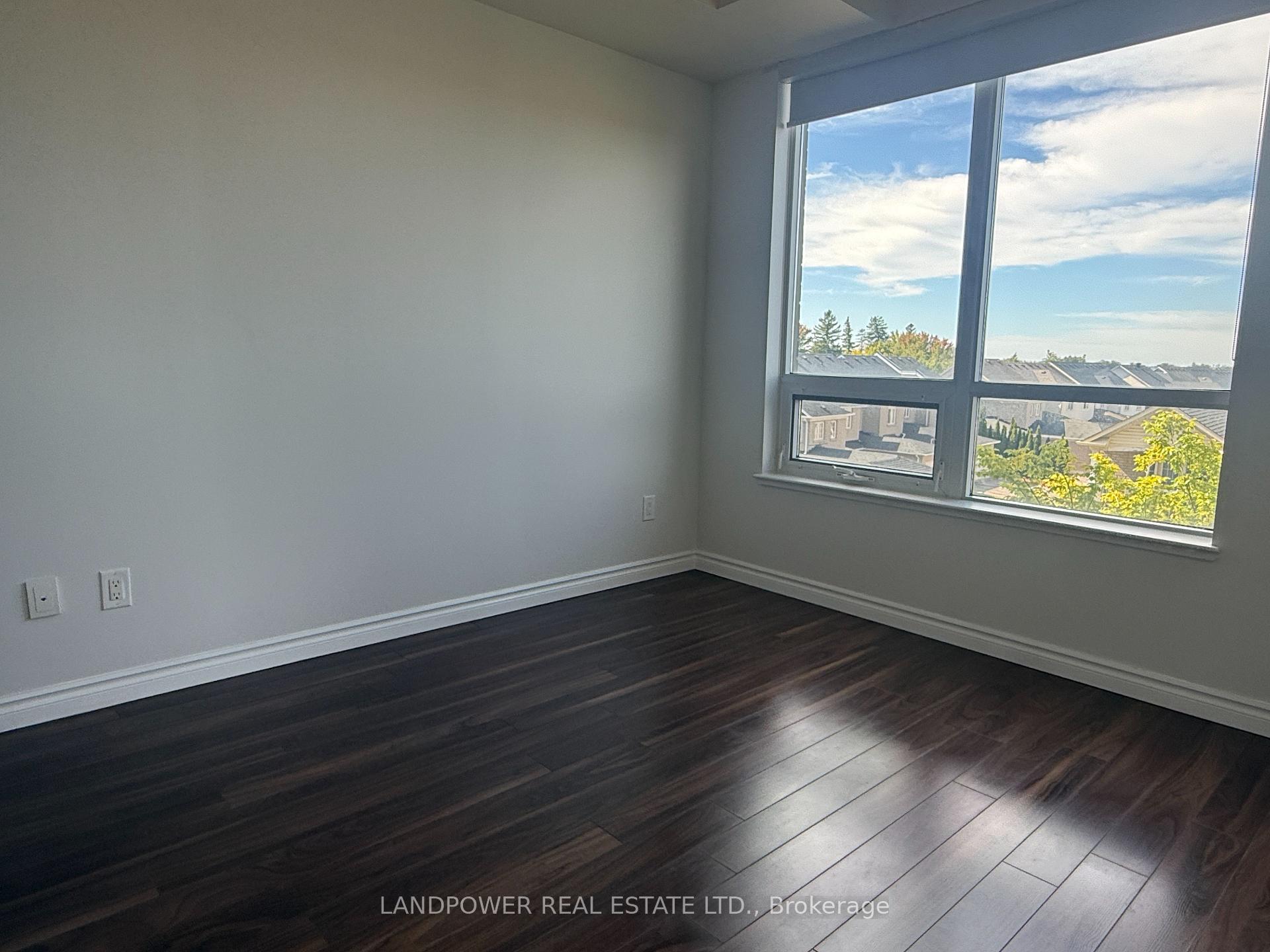 Photo 13 of Unit 319, 540 Bur Oak Avenue, Markham, Berczy — HOMEH