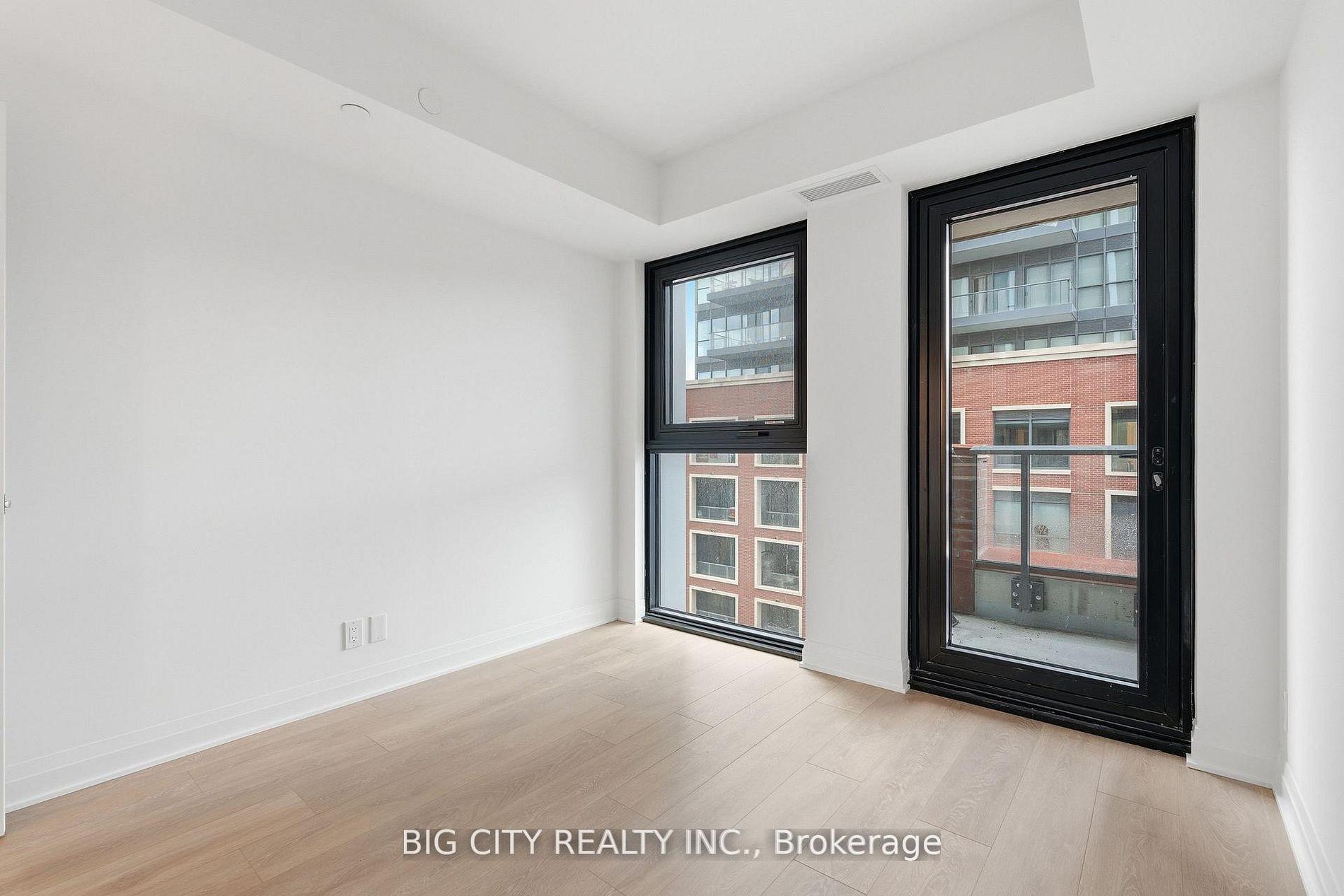 Photo 6 of Unit 1006, 25 Frederick Todd Way, Toronto, Thorncliffe Park — HOMEH