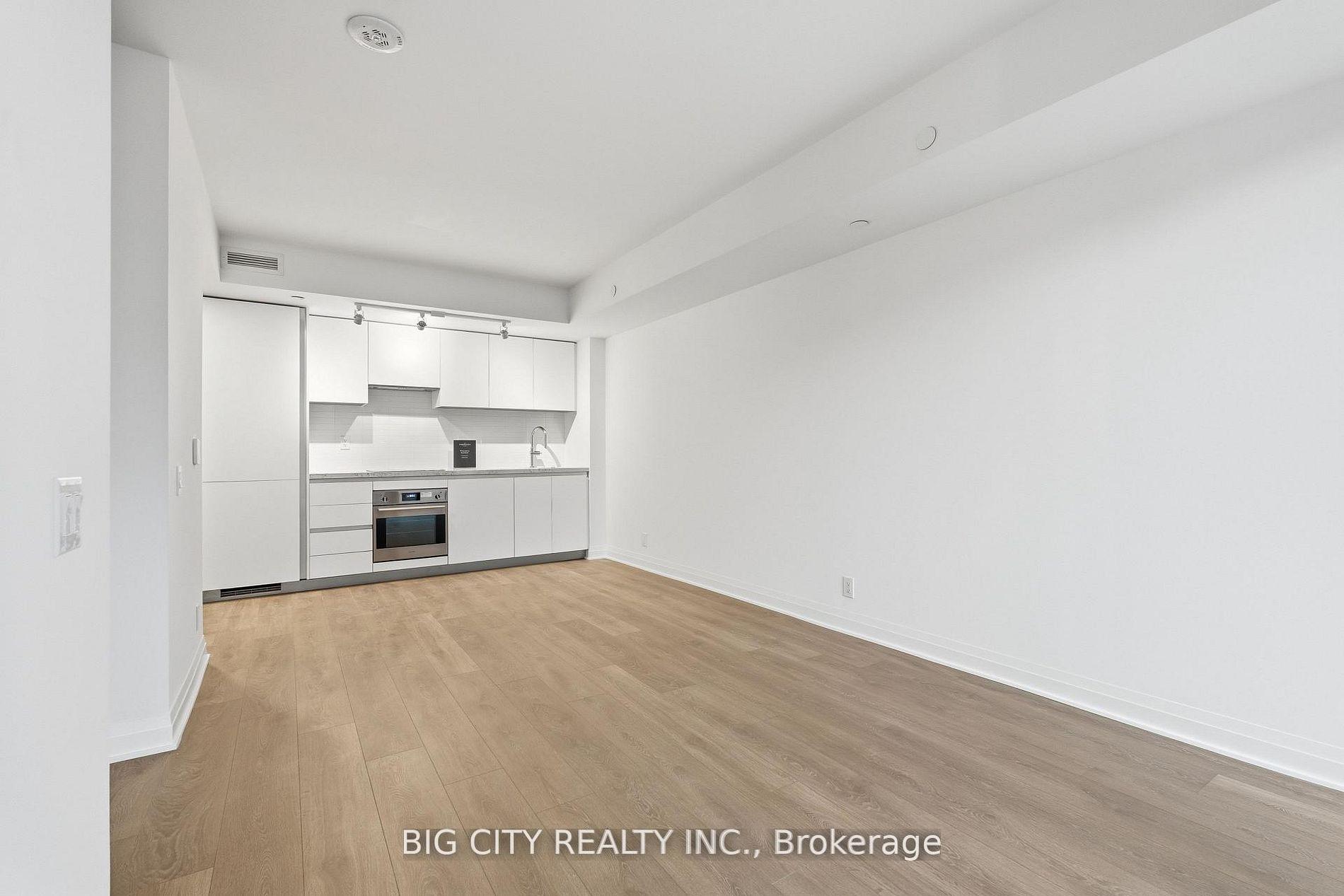 Photo 7 of Unit 1006, 25 Frederick Todd Way, Toronto, Thorncliffe Park — HOMEH