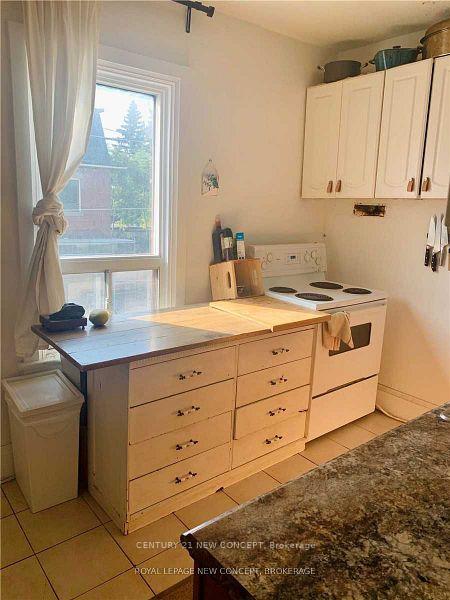 Photo 4 of Unit 2nd Fl, 68 Howard Park Avenue, Toronto, High Park-Swansea — HOMEH