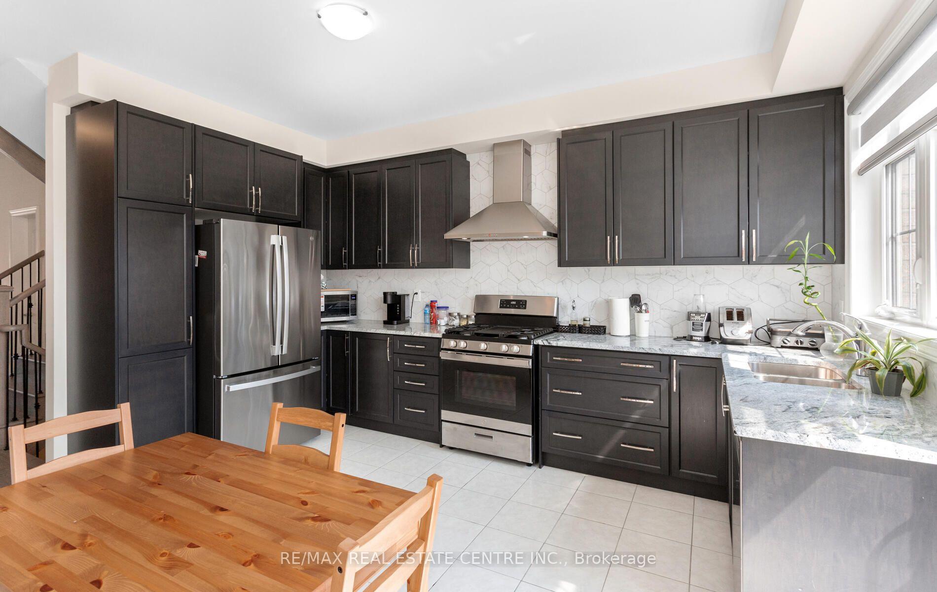 Photo 20 of 353 Inspire Boulevard, Brampton, Sandringham-Wellington North — HOMEH