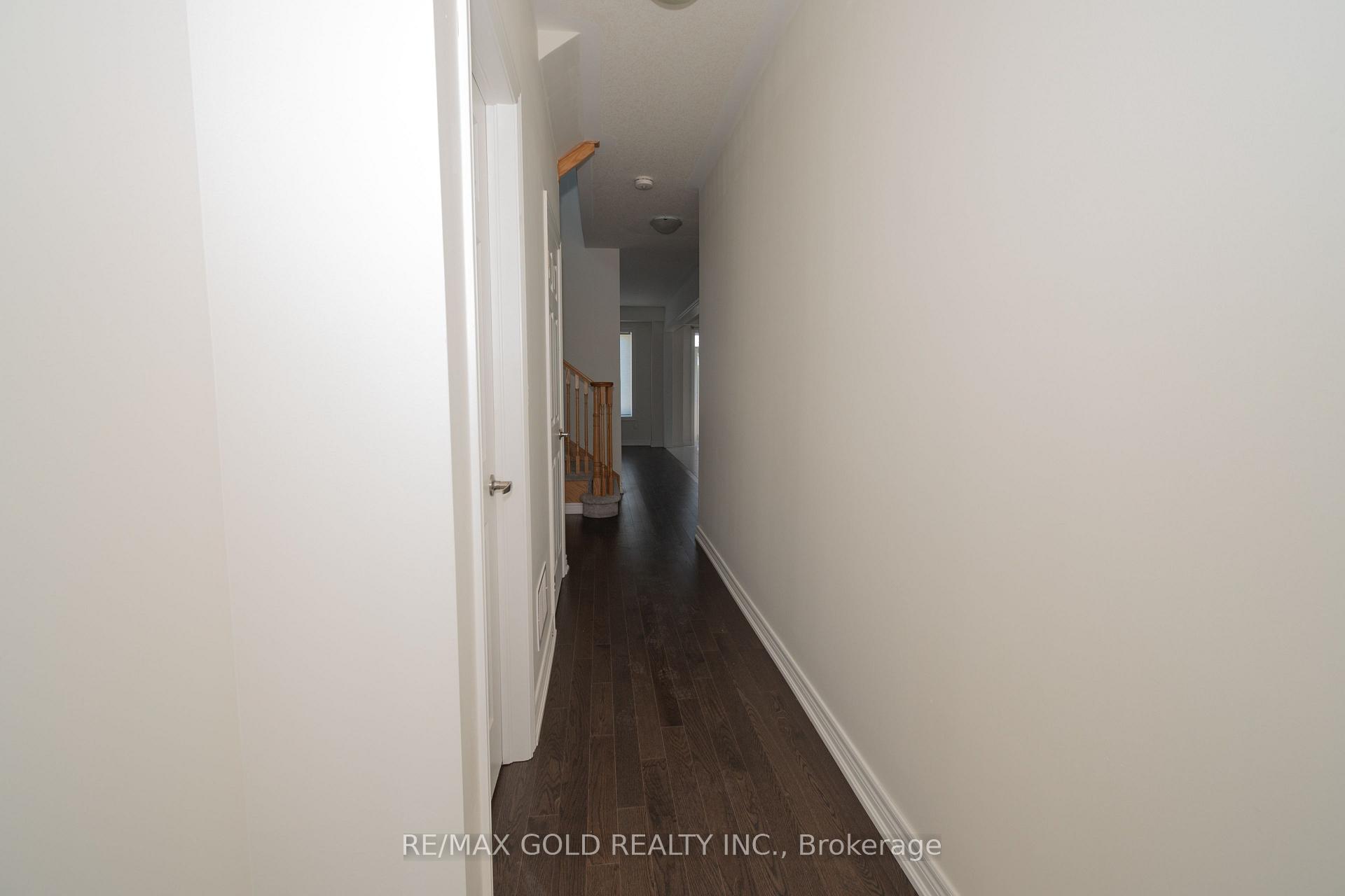 Photo 4 of Unit 1, 166 Deerpath Drive, Guelph, Willow West/Sugarbush/West Acres — HOMEH