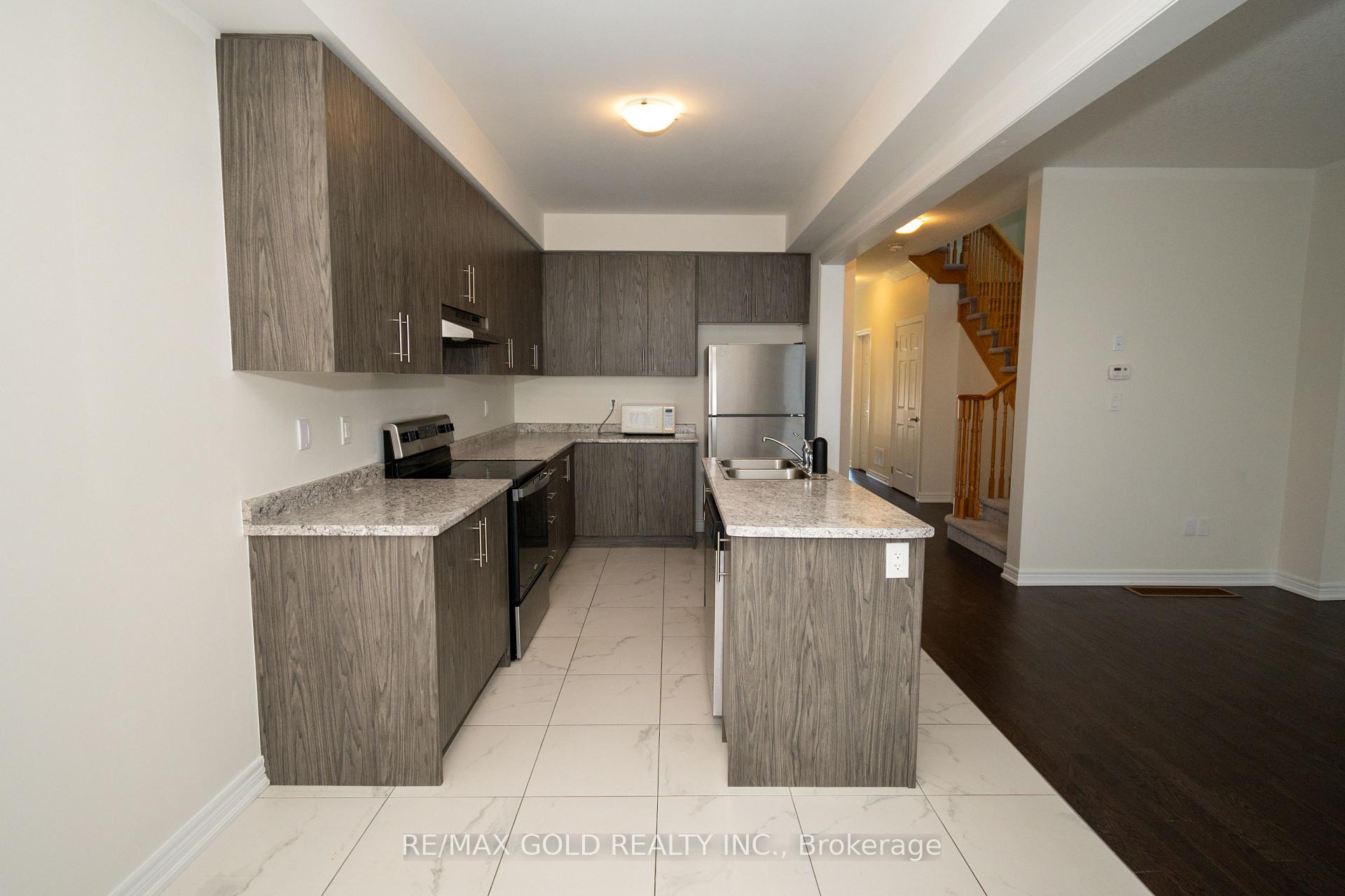 Photo 7 of Unit 1, 166 Deerpath Drive, Guelph, Willow West/Sugarbush/West Acres — HOMEH