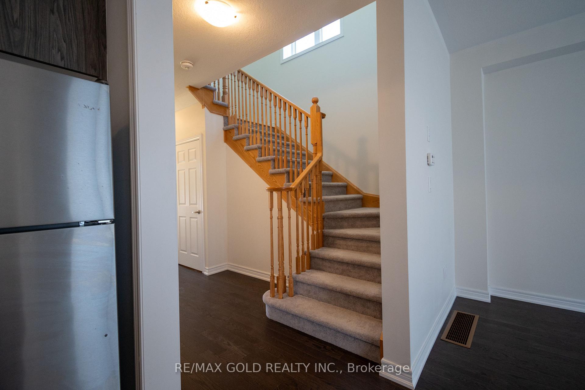 Photo 11 of Unit 1, 166 Deerpath Drive, Guelph, Willow West/Sugarbush/West Acres — HOMEH