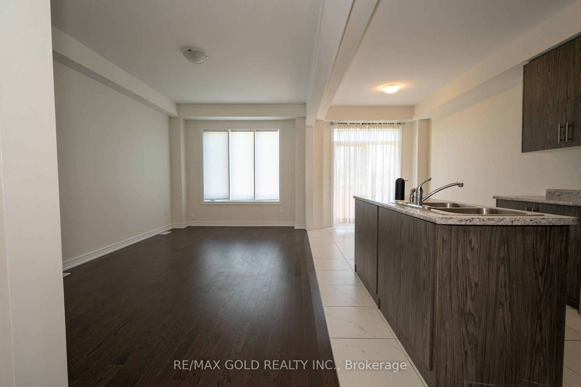 Photo 12 of Unit 1, 166 Deerpath Drive, Guelph, Willow West/Sugarbush/West Acres — HOMEH