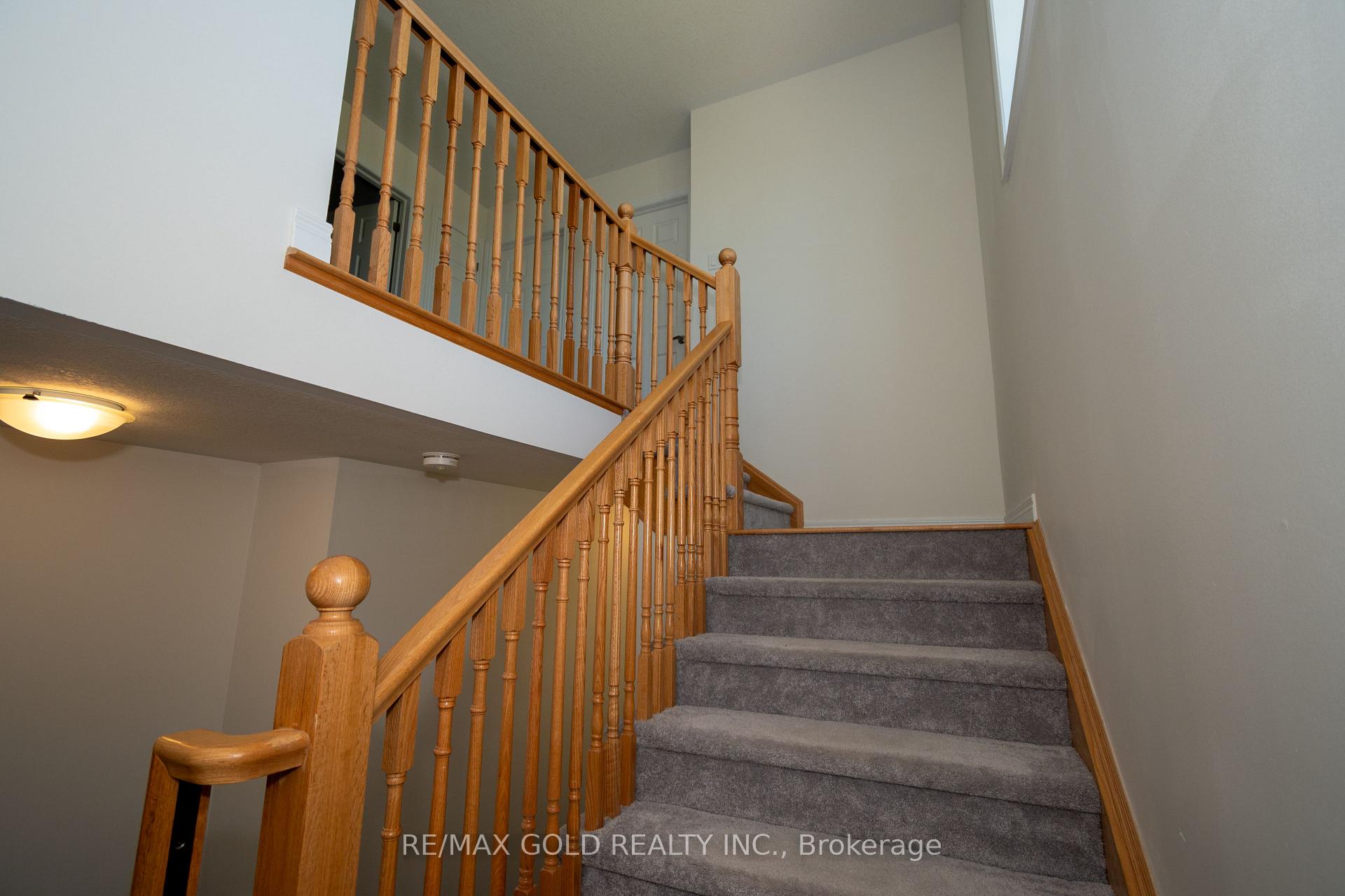 Photo 14 of Unit 1, 166 Deerpath Drive, Guelph, Willow West/Sugarbush/West Acres — HOMEH
