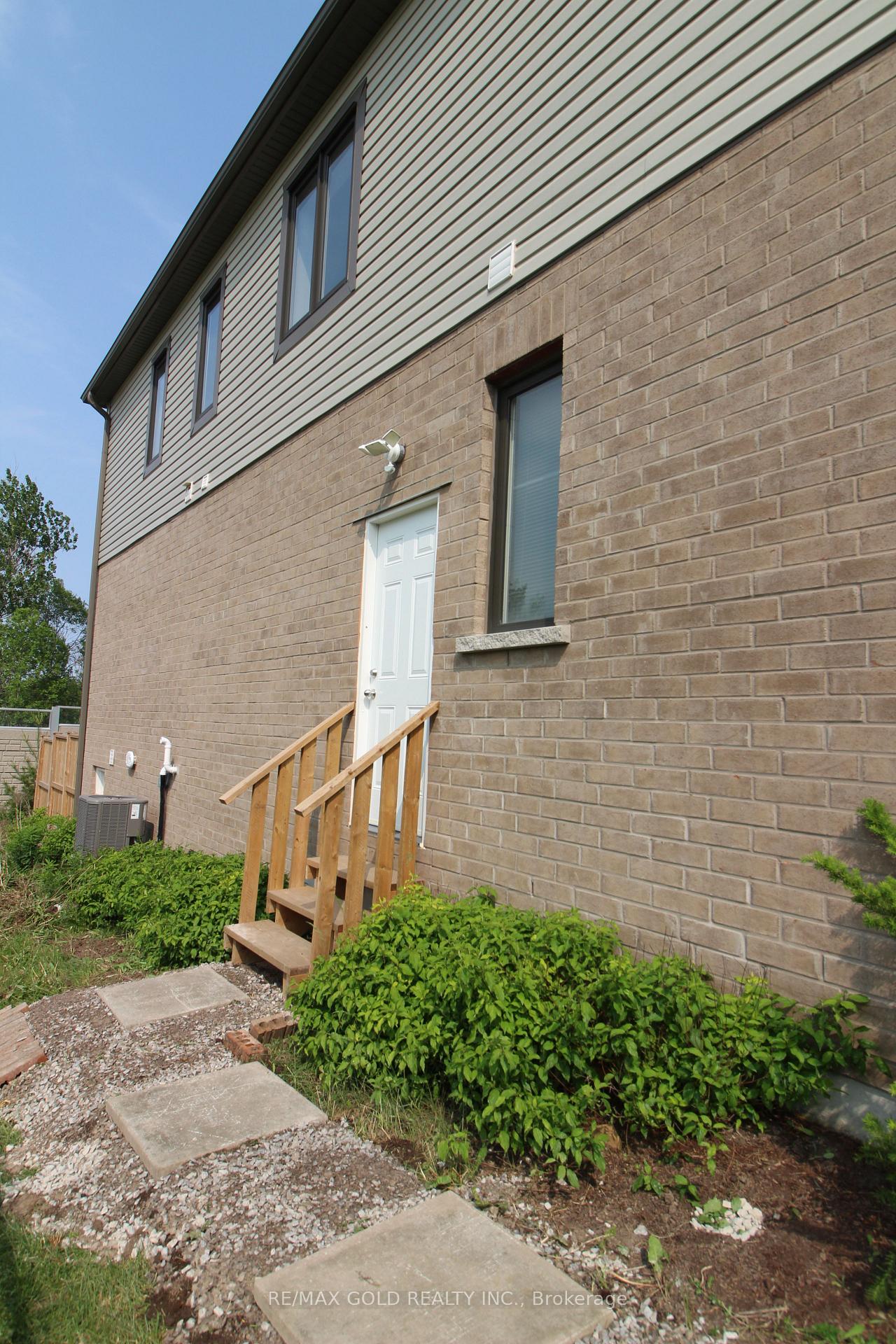 Photo 48 of Unit 1, 166 Deerpath Drive, Guelph, Willow West/Sugarbush/West Acres — HOMEH