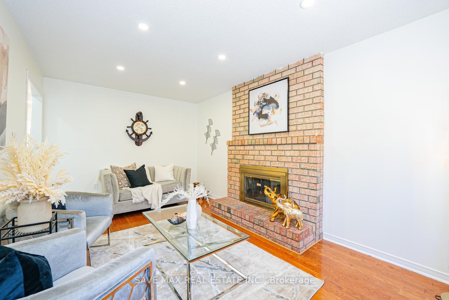 Photo 11 of 124 Wexford Road, Brampton, Heart Lake West — HOMEH