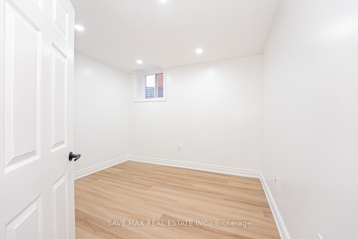 Photo 36 of 124 Wexford Road, Brampton, Heart Lake West — HOMEH