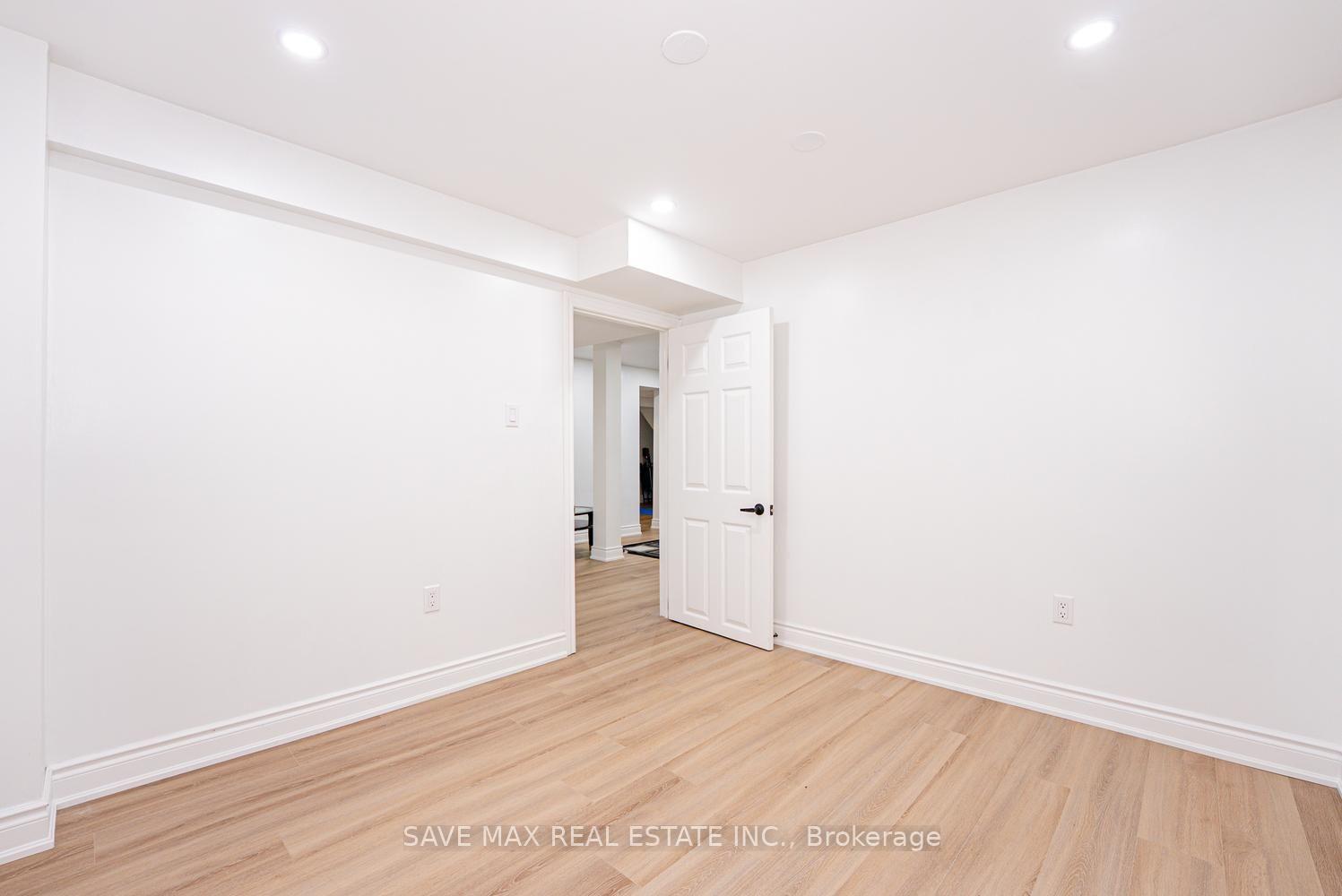 Photo 39 of 124 Wexford Road, Brampton, Heart Lake West — HOMEH