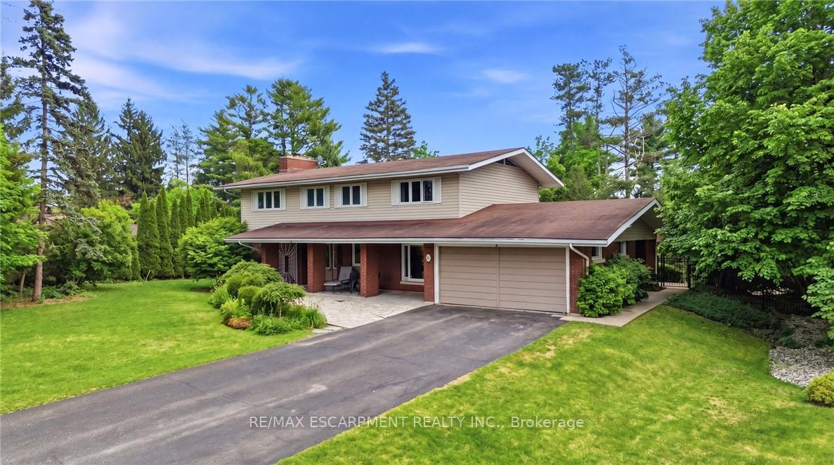 Photo 2 of 6 Summit Circle, Norfolk, Simcoe — HOMEH