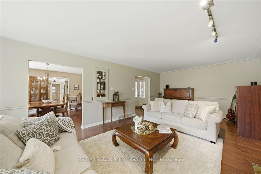 Photo 9 of 6 Summit Circle, Norfolk, Simcoe — HOMEH