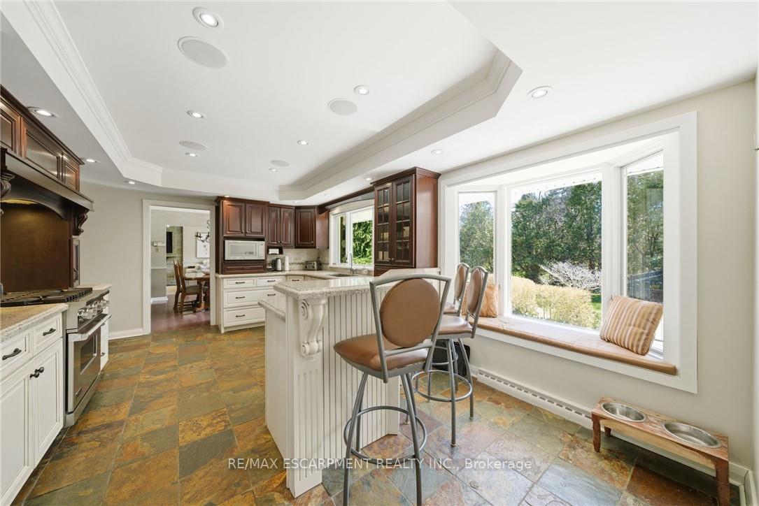 Photo 17 of 6 Summit Circle, Norfolk, Simcoe — HOMEH