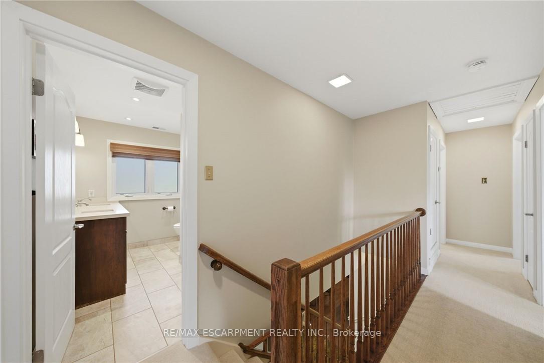 Photo 23 of 6 Summit Circle, Norfolk, Simcoe — HOMEH