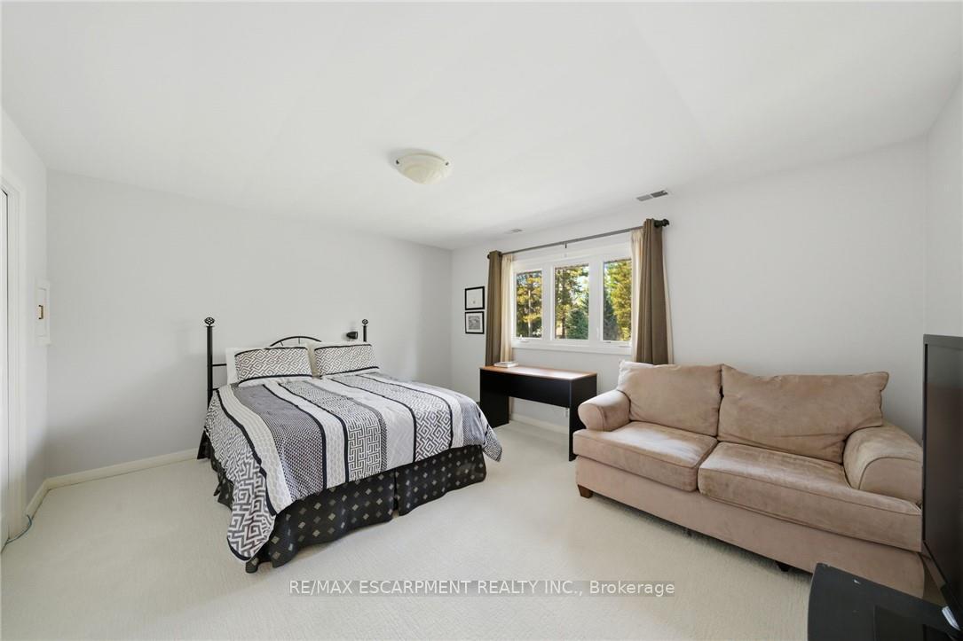 Photo 31 of 6 Summit Circle, Norfolk, Simcoe — HOMEH
