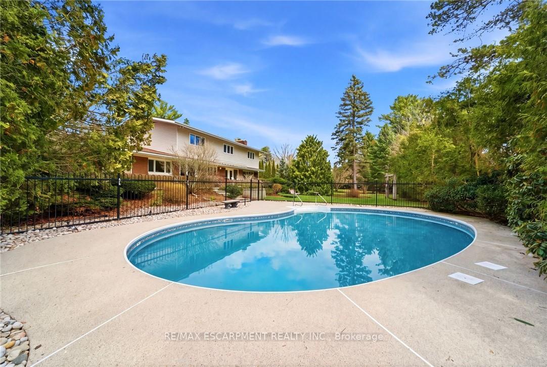 Photo 43 of 6 Summit Circle, Norfolk, Simcoe — HOMEH