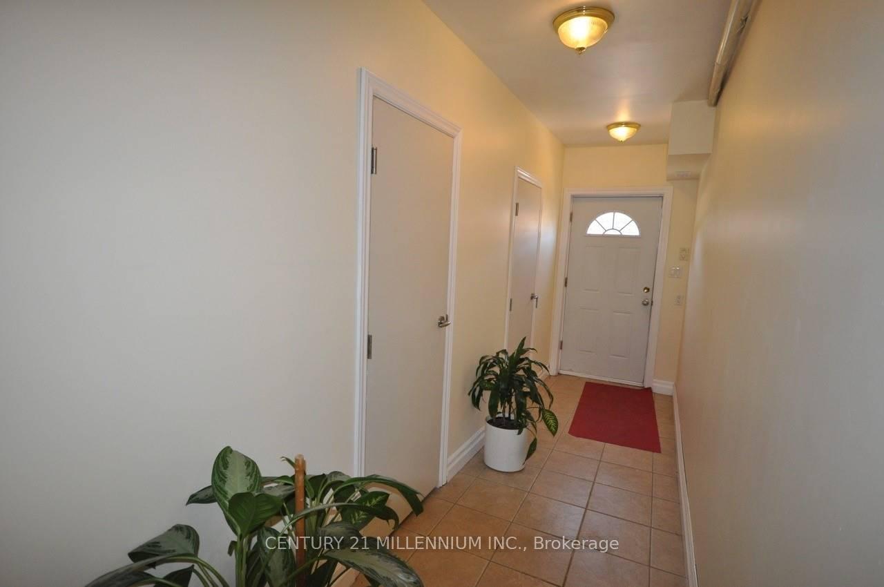 Photo 4 of Unit Main-Fl, 183 Harold Street, Brampton, Brampton South — HOMEH