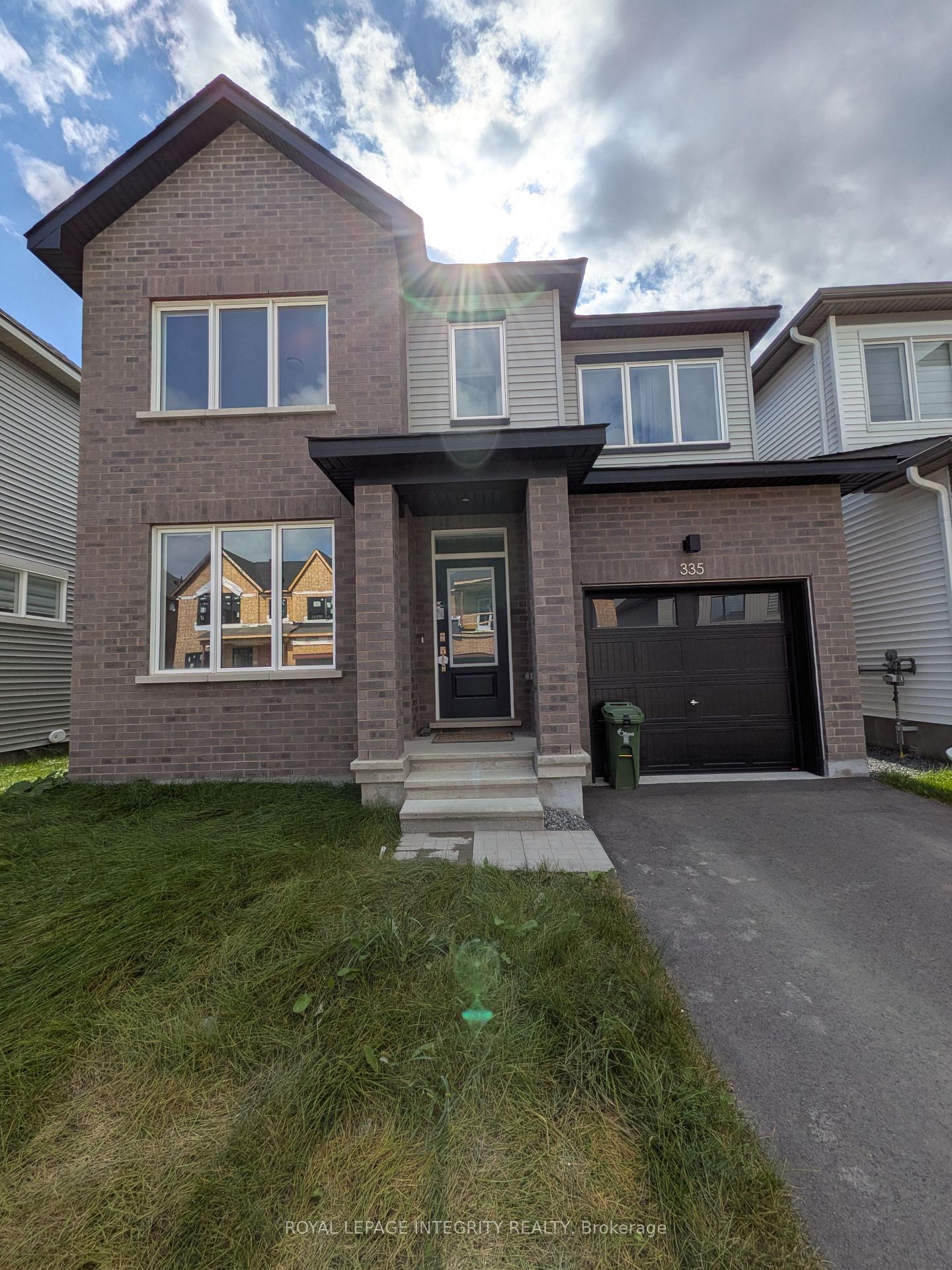 Photo 2 of 335 Les Emmerson Drive, Ottawa, Barrhaven - Heritage Park — HOMEH