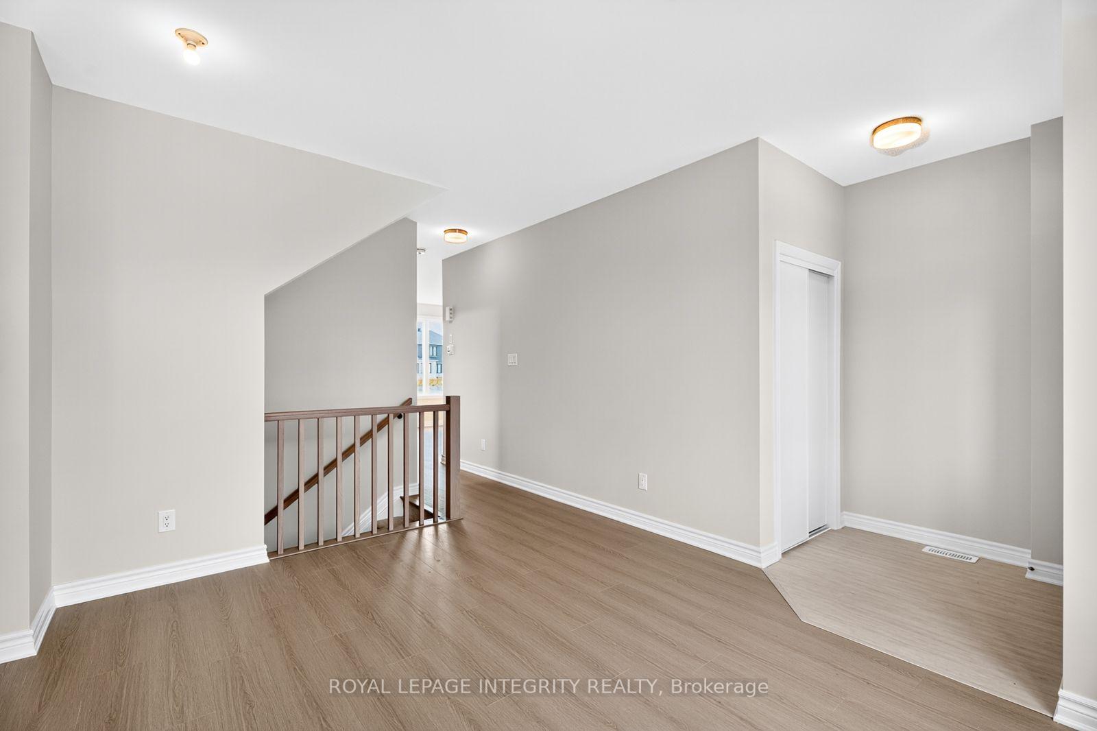 Photo 13 of 335 Les Emmerson Drive, Ottawa, Barrhaven - Heritage Park — HOMEH