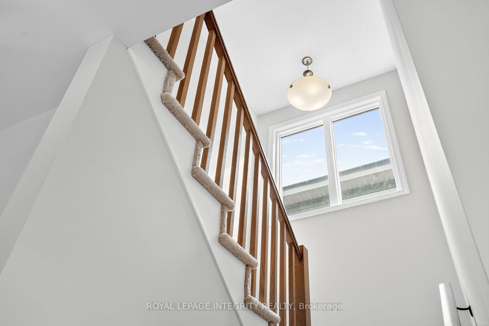 Photo 14 of 335 Les Emmerson Drive, Ottawa, Barrhaven - Heritage Park — HOMEH