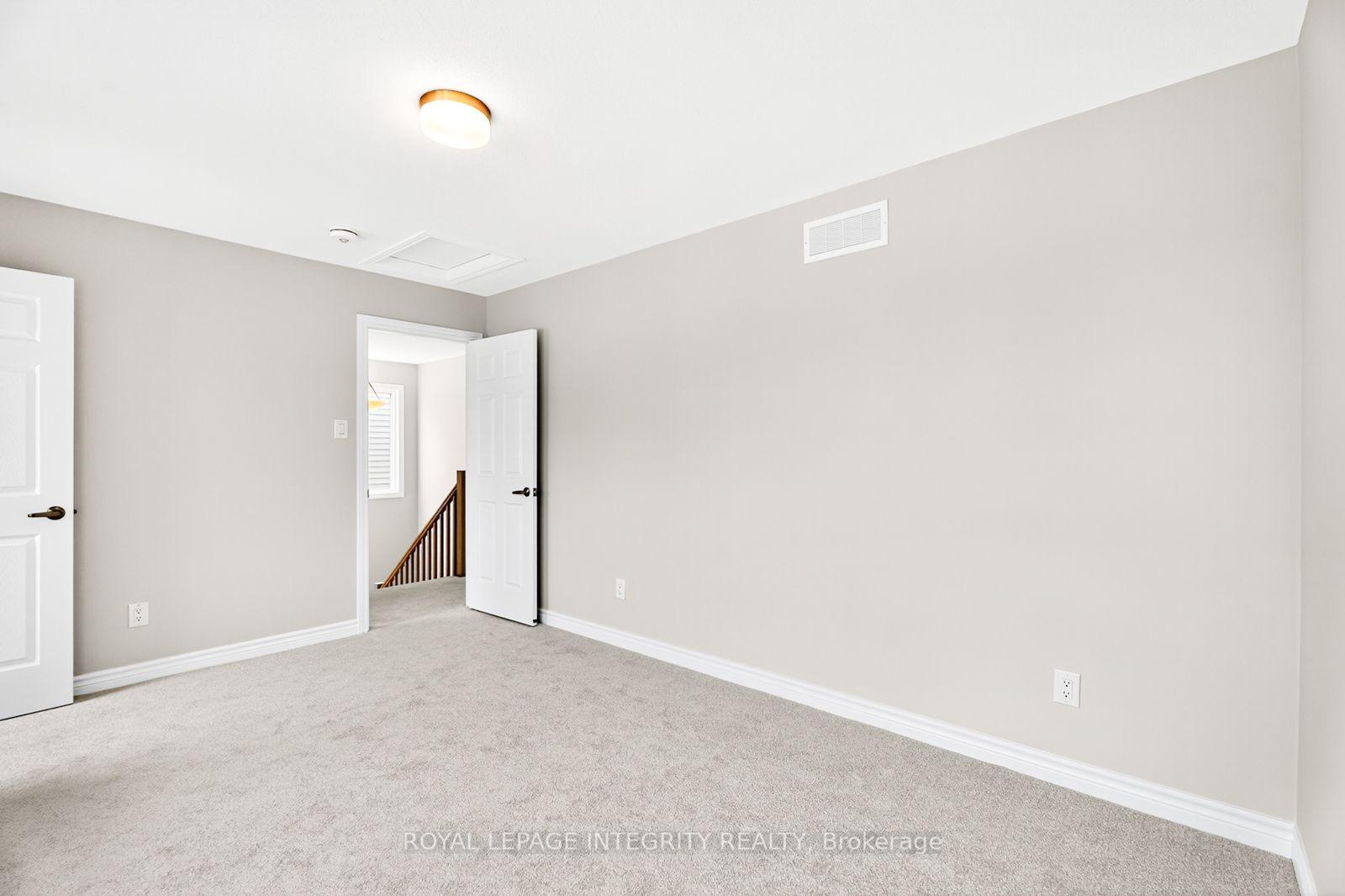 Photo 27 of 335 Les Emmerson Drive, Ottawa, Barrhaven - Heritage Park — HOMEH