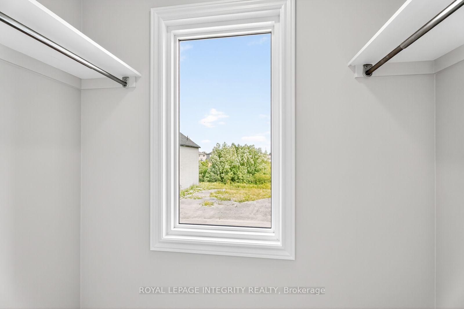 Photo 28 of 335 Les Emmerson Drive, Ottawa, Barrhaven - Heritage Park — HOMEH