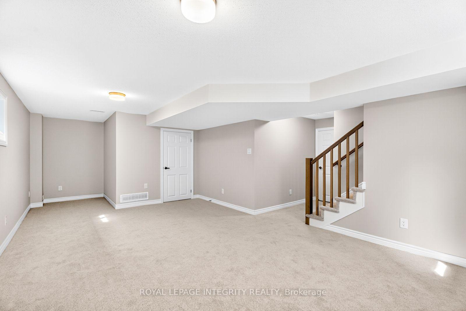 Photo 32 of 335 Les Emmerson Drive, Ottawa, Barrhaven - Heritage Park — HOMEH