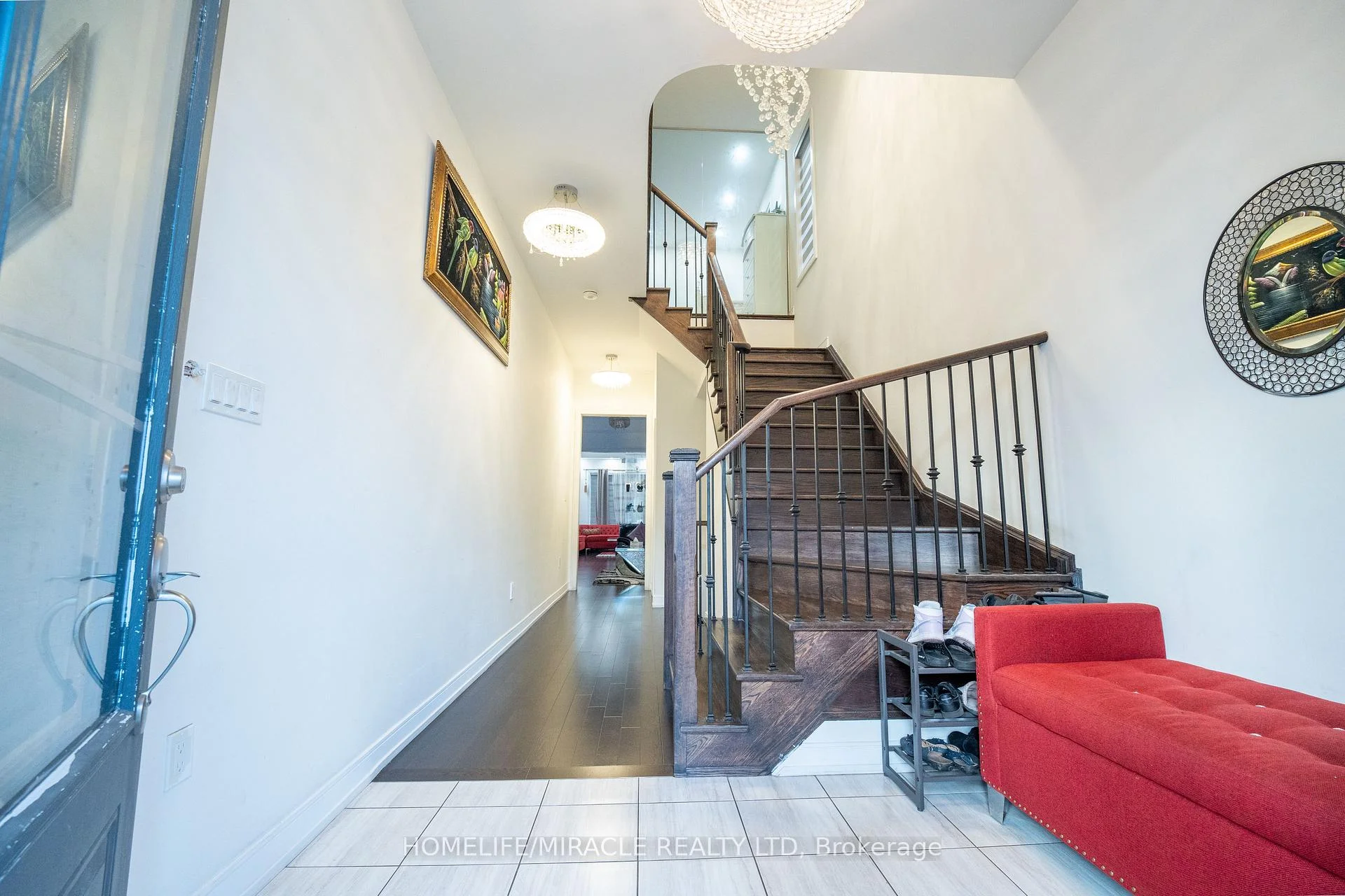Photo 6 of 23 Hendricks Crescent, Brampton, Fletcher's West — HOMEH