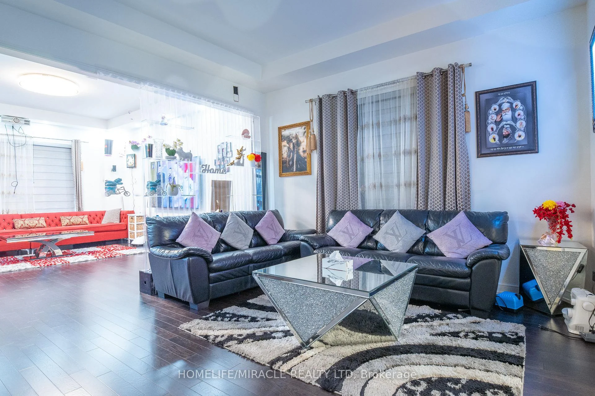 Photo 9 of 23 Hendricks Crescent, Brampton, Fletcher's West — HOMEH