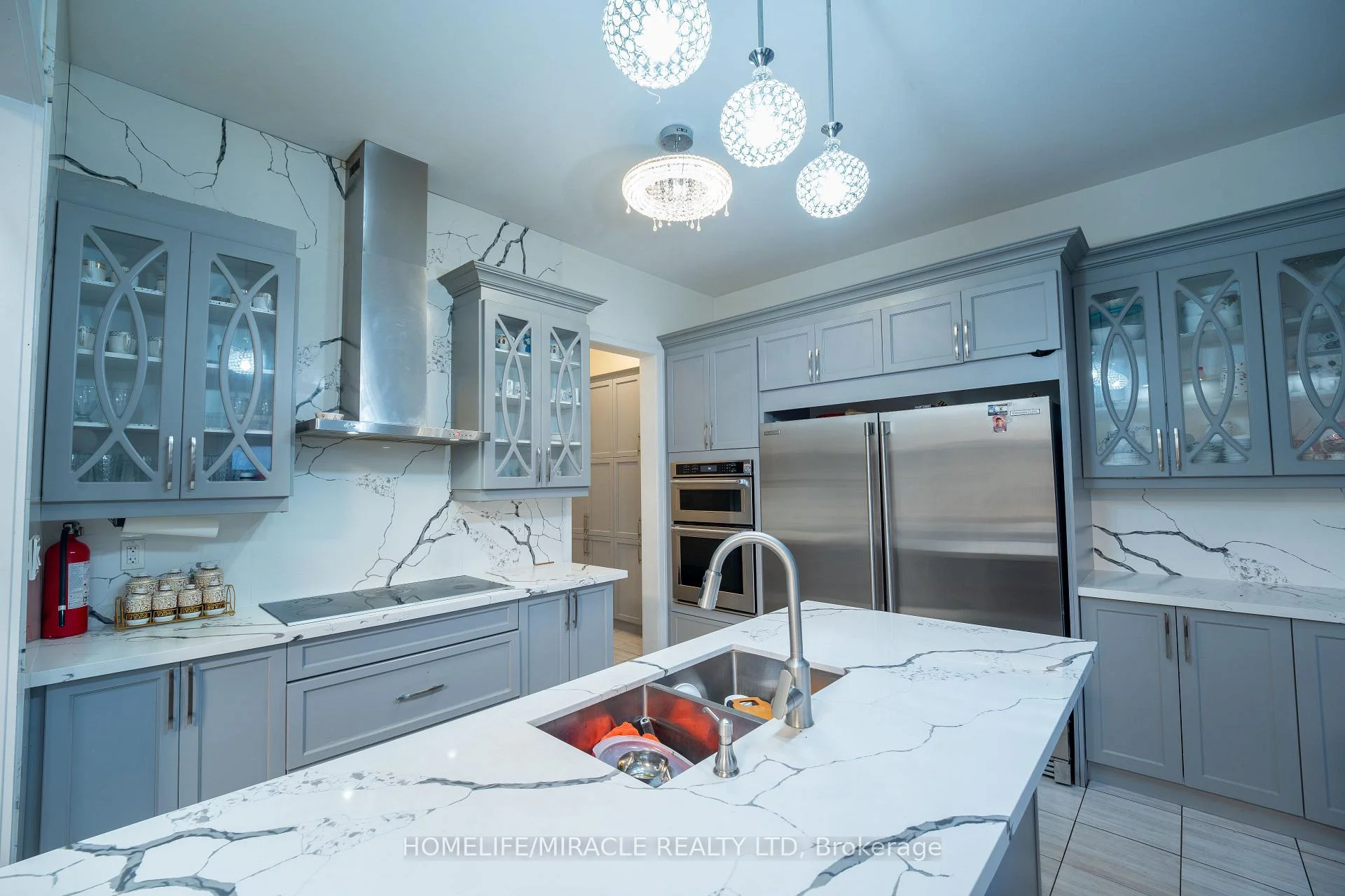 Photo 10 of 23 Hendricks Crescent, Brampton, Fletcher's West — HOMEH