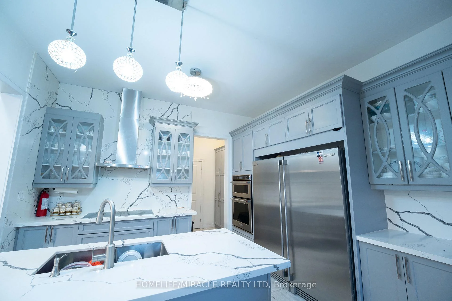 Photo 12 of 23 Hendricks Crescent, Brampton, Fletcher's West — HOMEH