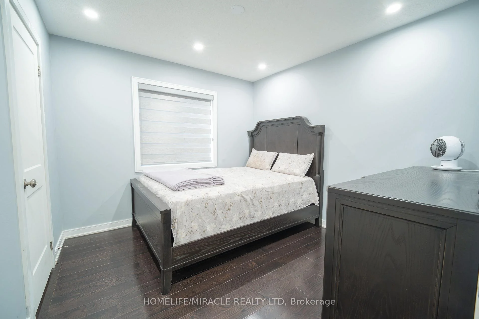 Photo 24 of 23 Hendricks Crescent, Brampton, Fletcher's West — HOMEH