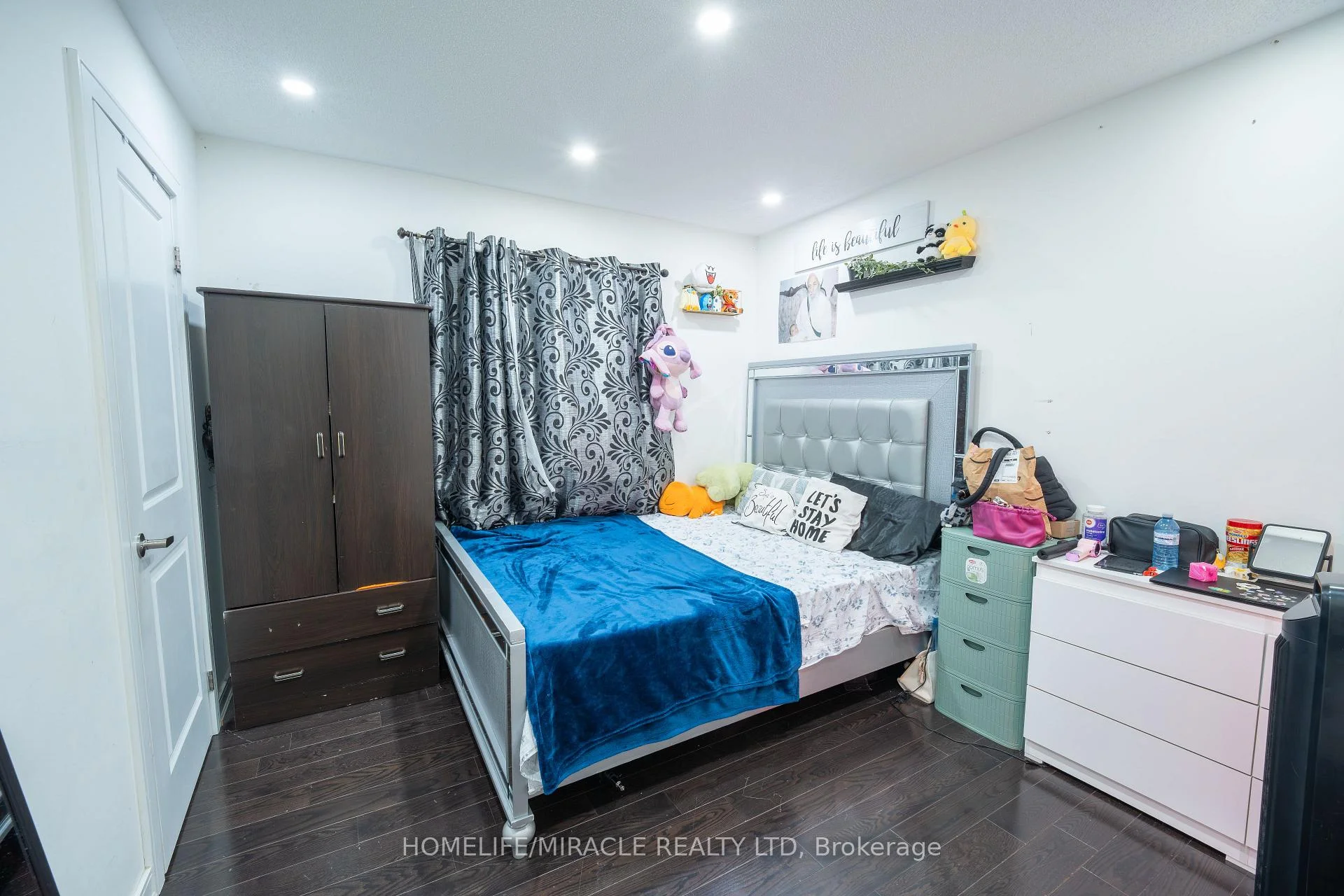 Photo 26 of 23 Hendricks Crescent, Brampton, Fletcher's West — HOMEH