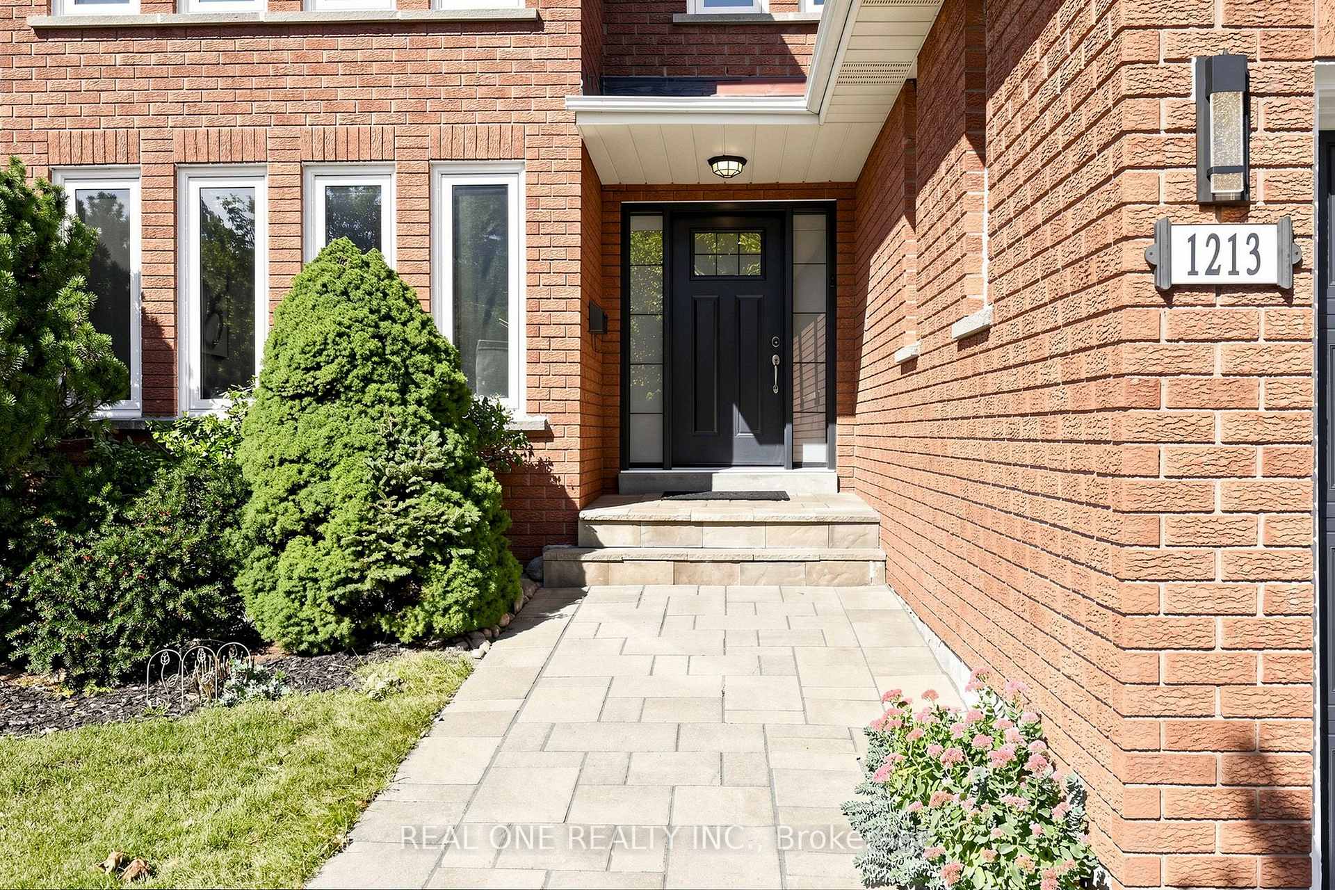 Photo 3 of 1213 Rosethorne Road, Oakville, Glen Abbey — HOMEH