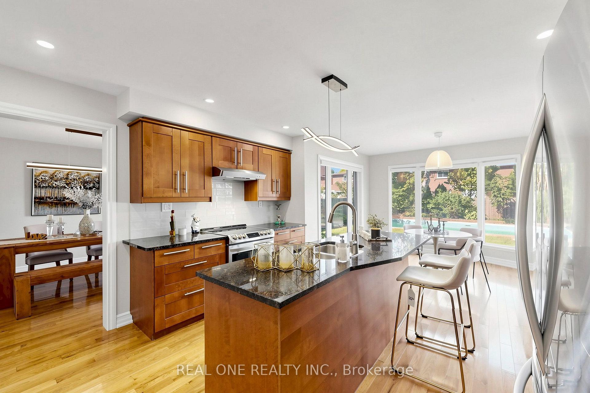Photo 13 of 1213 Rosethorne Road, Oakville, Glen Abbey — HOMEH