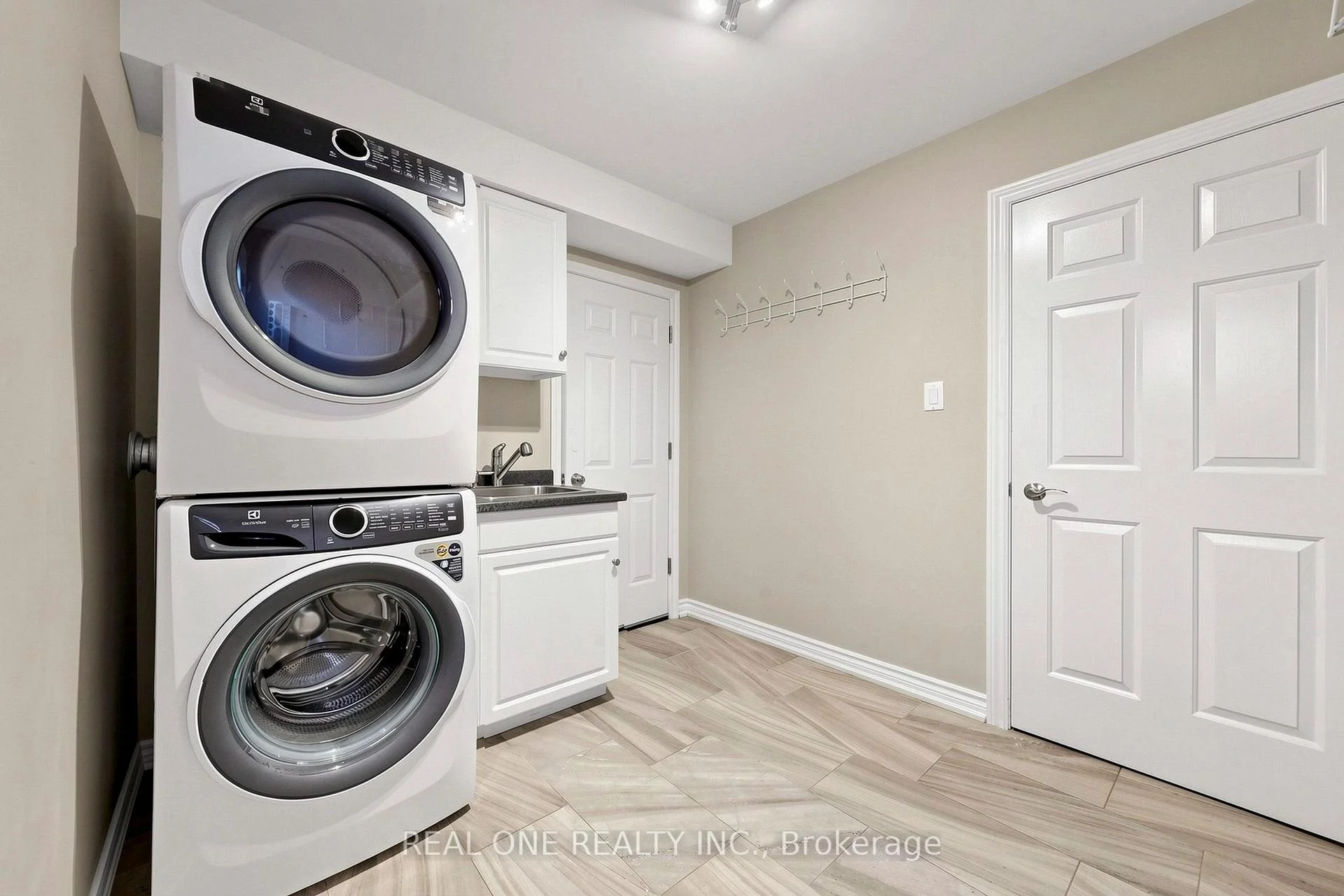 Photo 52 of 1213 Rosethorne Road, Oakville, Glen Abbey — HOMEH