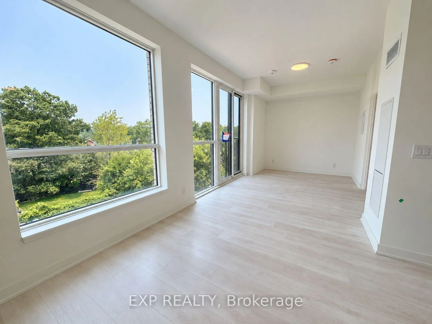 Photo 5 of Unit 431, 1381 Lakeshore Road E, Mississauga, Lakeview — HOMEH