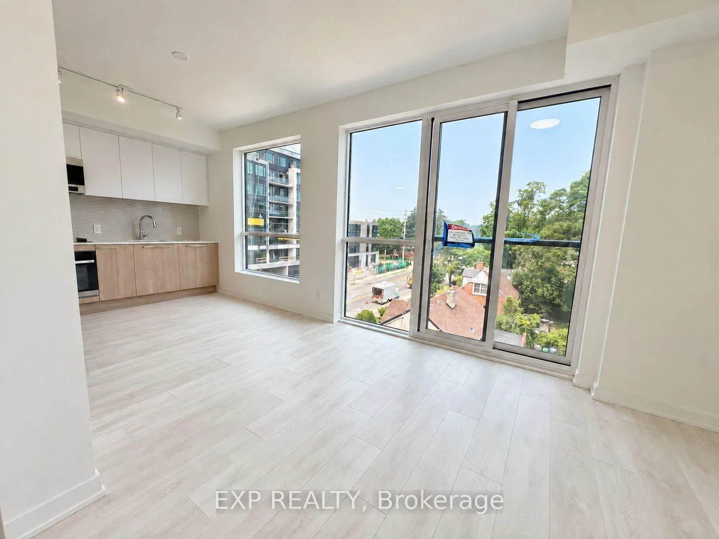 Photo 9 of Unit 431, 1381 Lakeshore Road E, Mississauga, Lakeview — HOMEH